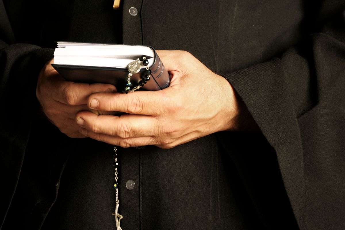 Stipendio medio di un prete in Italia