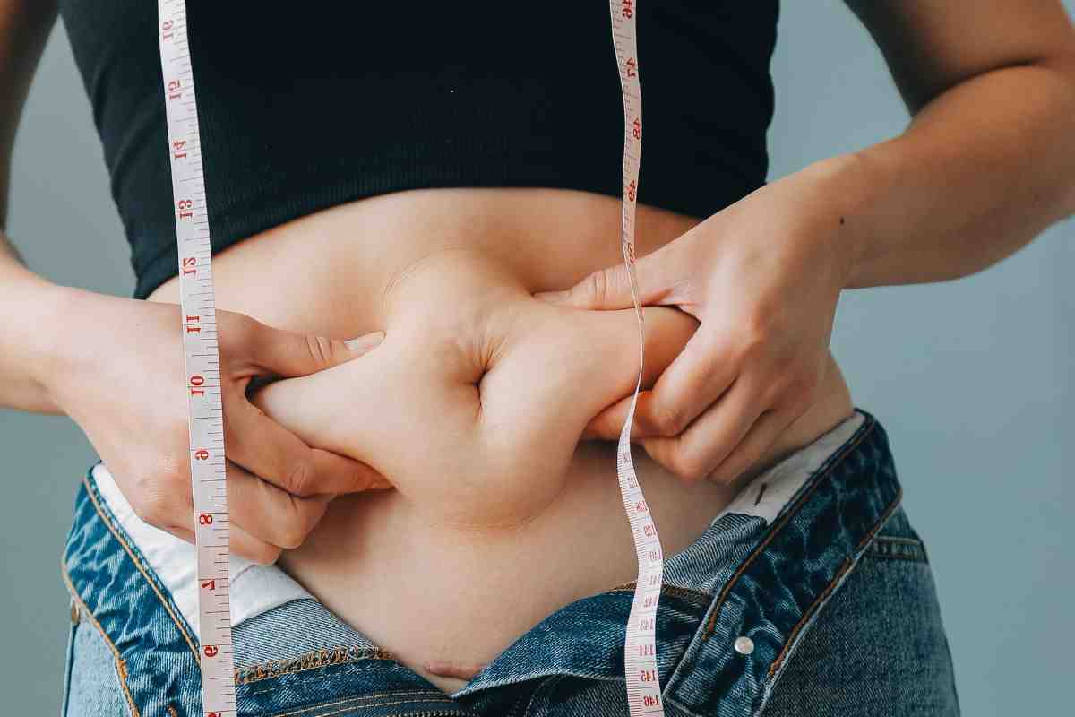 grasso addominale come eliminarlo il poche mosse