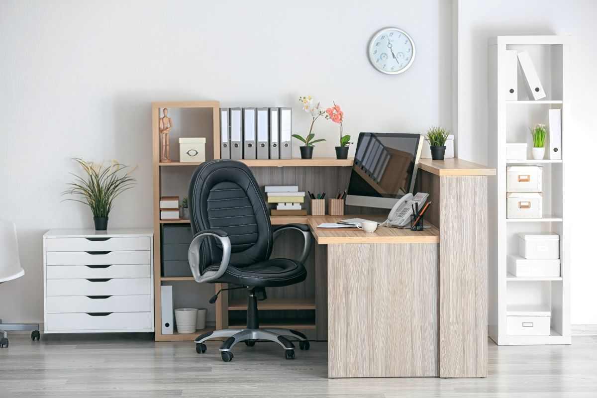 scrivania offerta eurospin